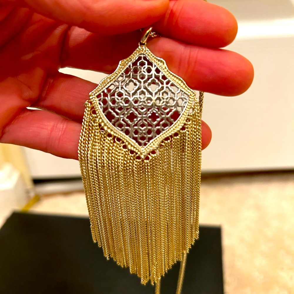 EUC gold and silver-colored necklace